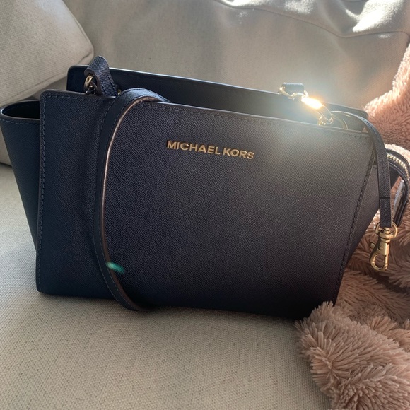 MICHAEL KORS LIMITED EDITION Navy Saffiano Crossbody Tote Bag. - Picture 7 of 7